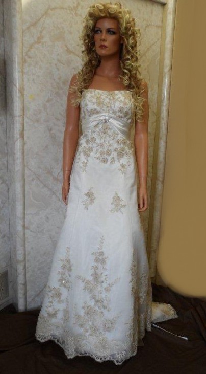 light ivory appliqued wedding gown