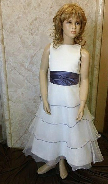light ivory sleeveless dress with lilac size 9