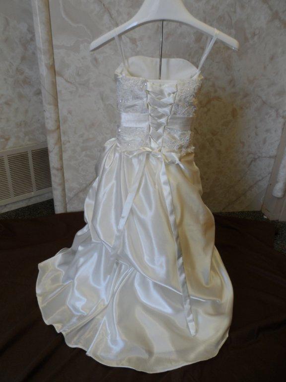 corset lace up mini bridal gown with train