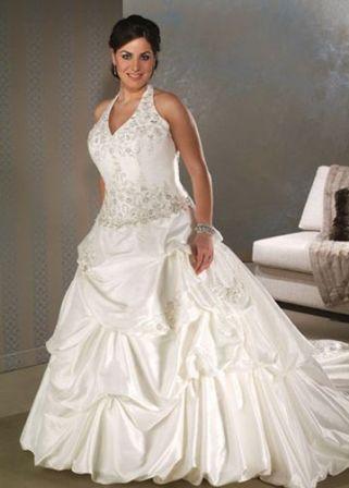 Lovely large bride dresses in custom sizes.
