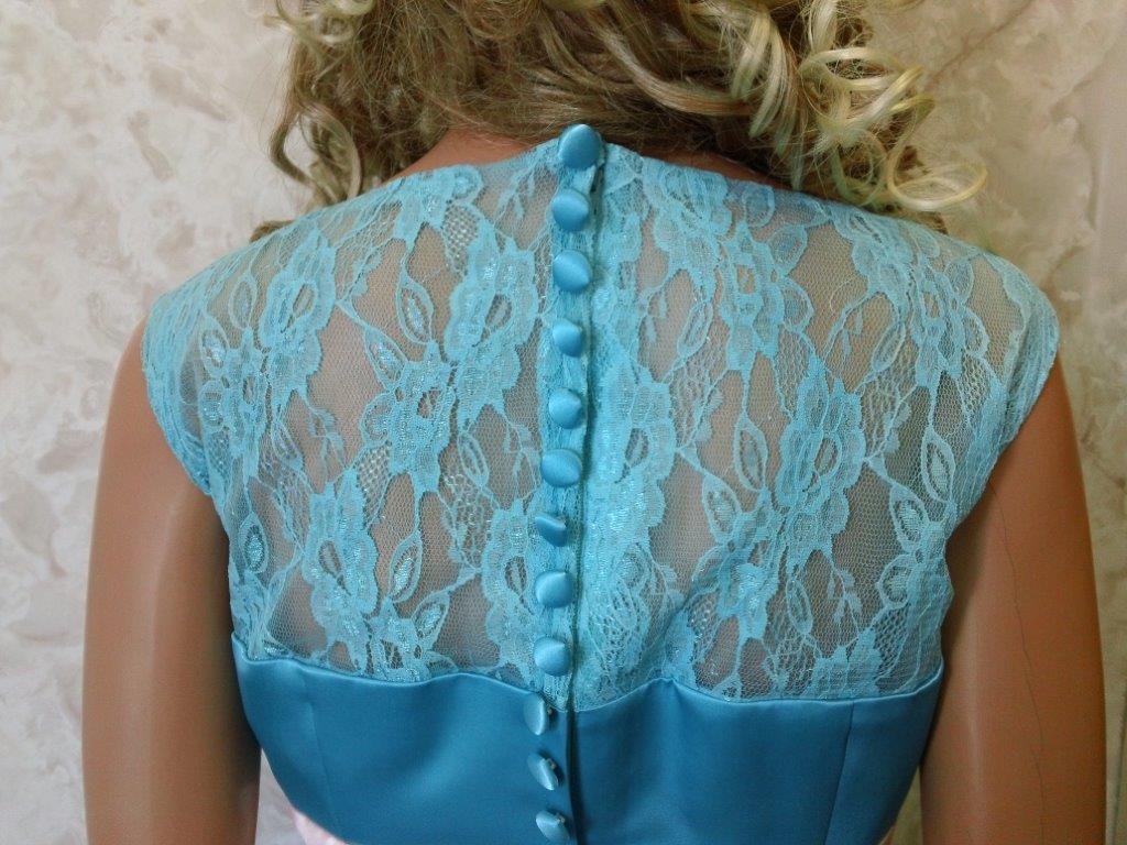 turquoise lace bridesmaid dresses with covered buttons
