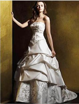 strapless satin a-line wedding gown with embroidery