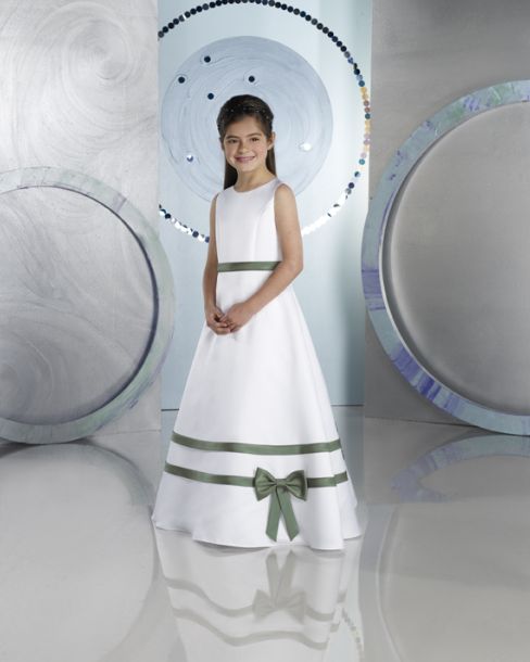 A-line white and green flower girl dress