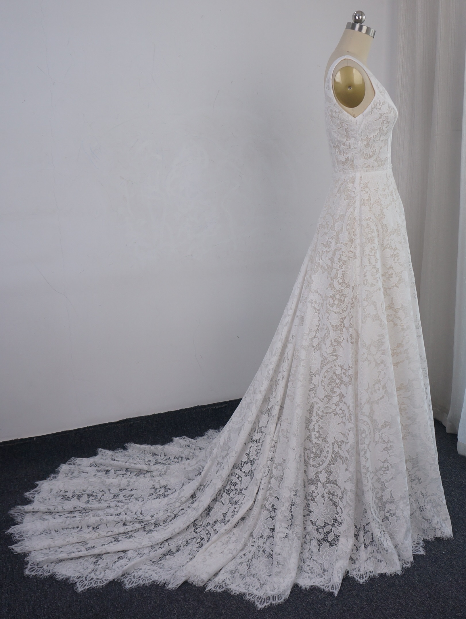 a line lace wedding dress