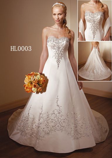 Elegant Embroidered Wedding Dress 