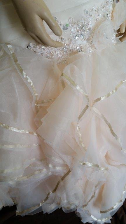 flower girl voluminous skirt