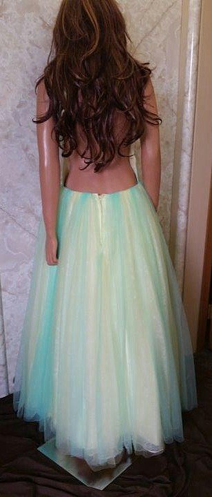 backless gown