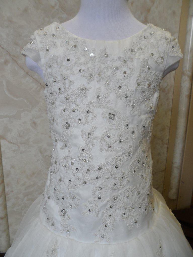 Flower Girls mini replicas of the brides dress