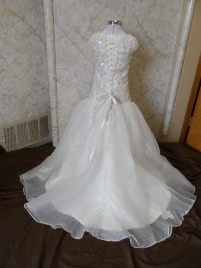 Flower Girls mini replicas of the brides dress