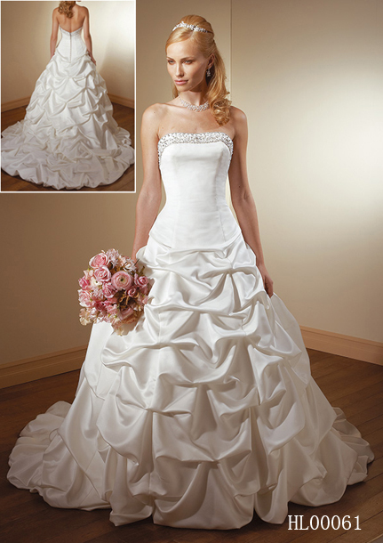 Bridal ruched wedding dress