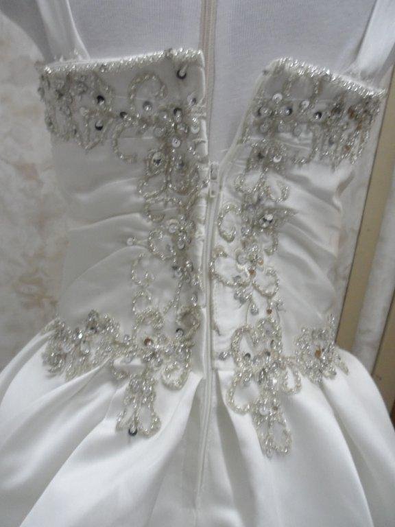 flower girl dress to match brides pnina tornai 32173106