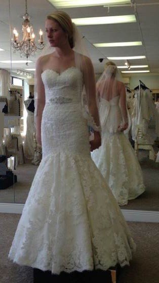 lace mermaid wedding dress