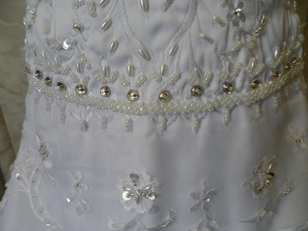 Flower girl wedding gowns with beaded embroidery