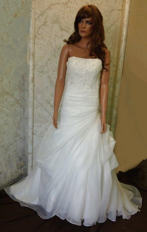 organza and lace wedding dress